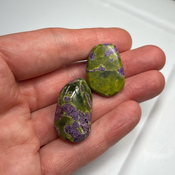 Stitchtite in Serpentine Tumble Stone Set of 2 - Picture 2 of 13